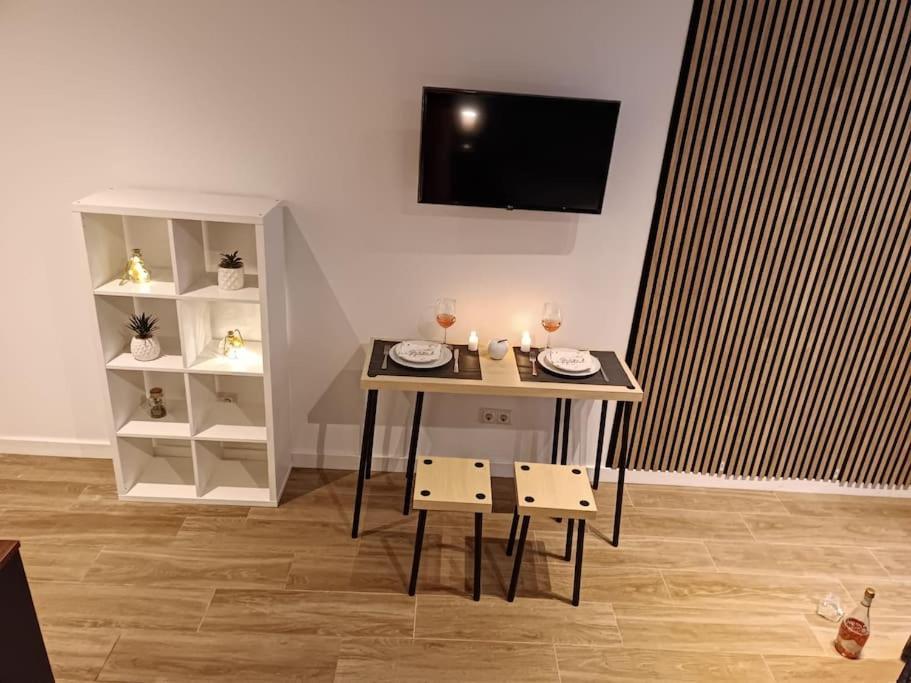 Studio20 Wifi Apartment Valencia Ngoại thất bức ảnh